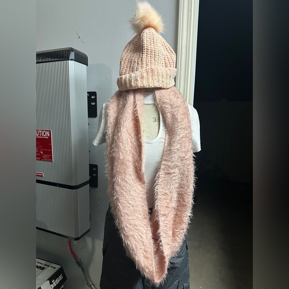Baby Pink Knit Scarf and Beanie Hat Set - Picture 7 of 7